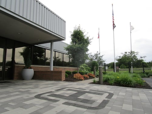 Hendrickson International paver entry