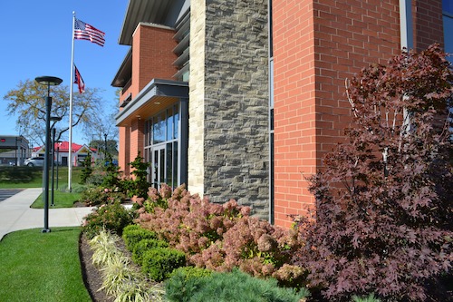 commercial-landscape-design-5-min-1